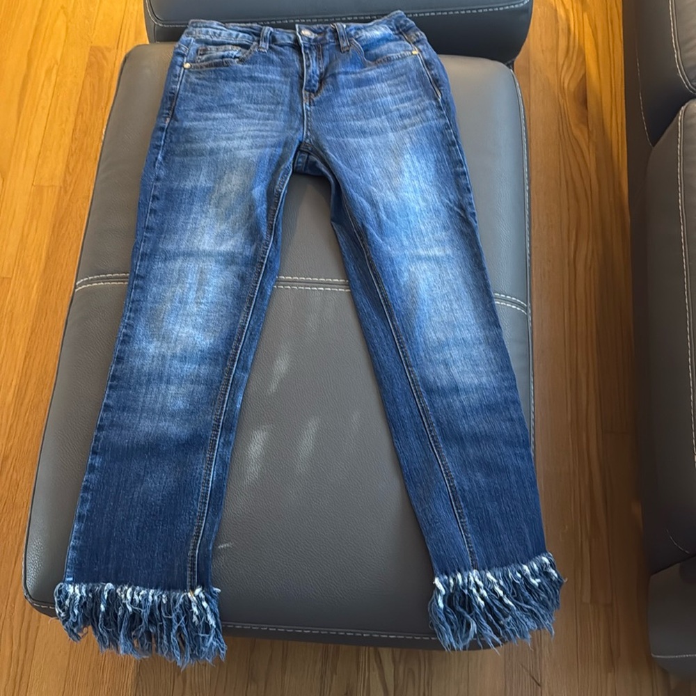 JUDY BLUE Dark Wash Jeans - Cropped Fit